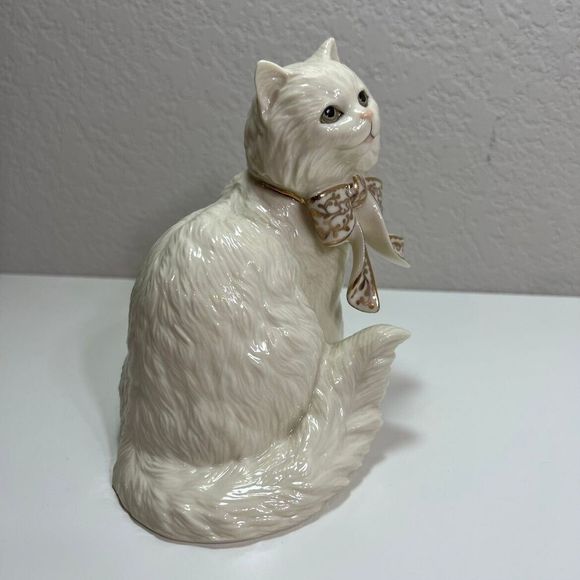 Lenox Fine China Sitting Pretty Cat Figurine Trimmed in Gold B090 - Picture 2 of 8